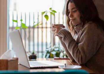 7 Low-Bandwidth Online Jobs for People With Unstable Internet