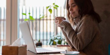 7 Low-Bandwidth Online Jobs for People With Unstable Internet